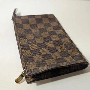 LOUIS VUITTON Damier Ebene Marais Pouch